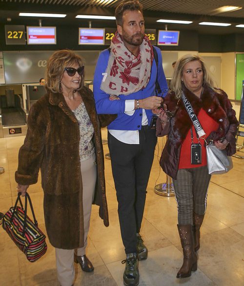 Carmen Borrego y María Teresa Campos con Raúl Prieto en la tercera temporada de 'Las Campos'