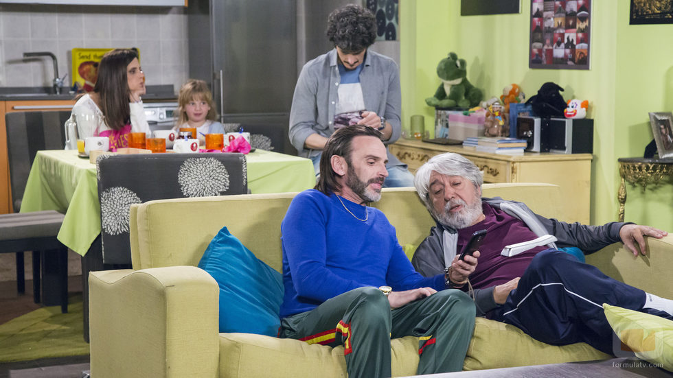 Fermín, Vicente, Lola y Javi, juntos el undécimo episodio de la décima temporada de 'La que se avecina'