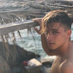 Raoul Vázquez, de 'OT 2017', posa sexy sin camiseta