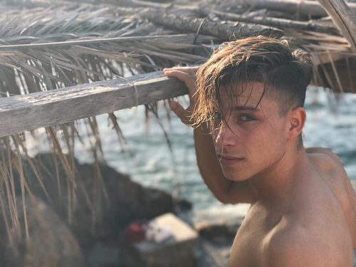 Raoul Vázquez, de 'OT 2017', posa sexy sin camiseta