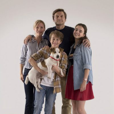 Alberto y Marta junto a Sonia y Raúl posan con Max en 'Sabuesos