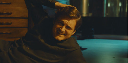 Alberto se da un golpe en el primer capítulo de 'Sabuesos'