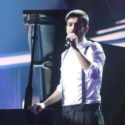 Agoney canta en francés en la Gala 8 de 'OT 2017'