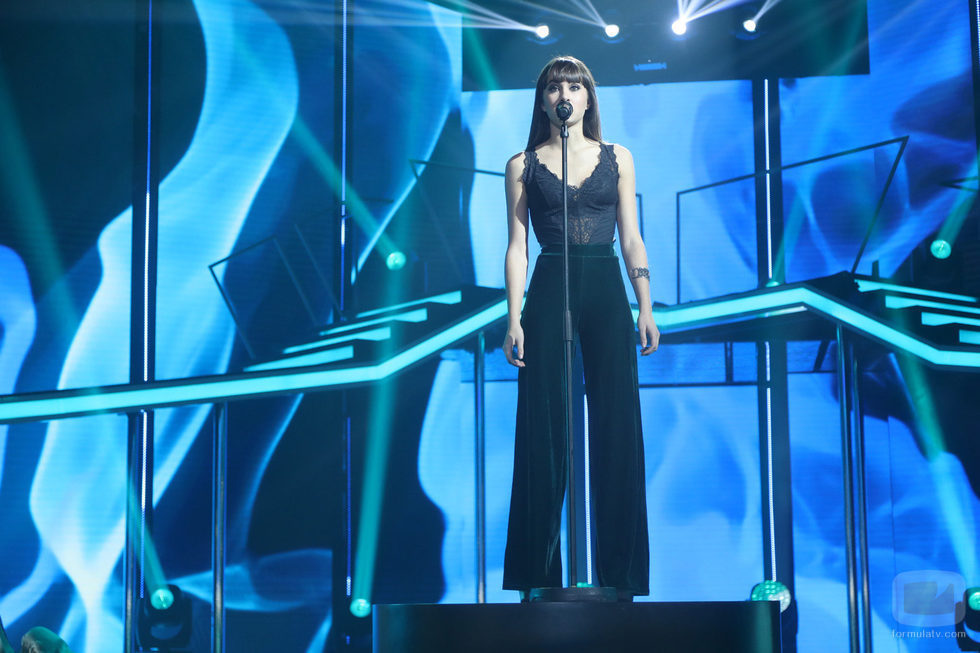 Aitana interpreta "Chasing Pavements" en la Gala 8 de 'OT 2017'