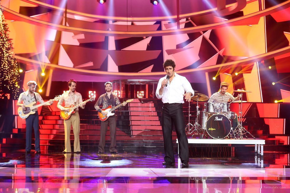David Amor interpretando "Que se mueran los feos" duodécima gala de 'Tu cara me suena'