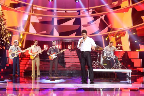 David Amor interpretando "Que se mueran los feos" duodécima gala de 'Tu cara me suena'