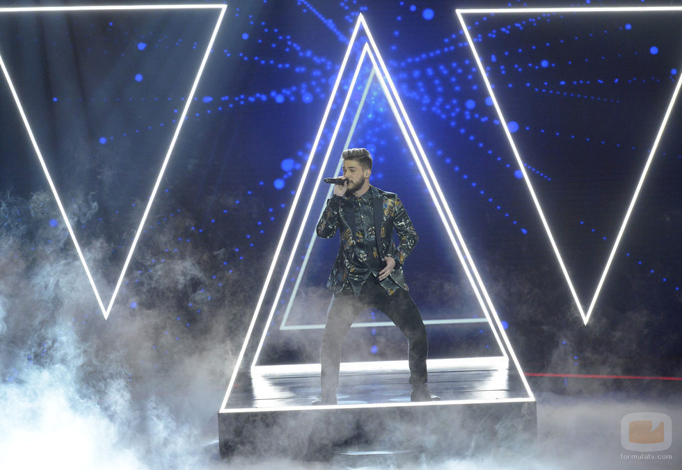 Pedro Hernández actuando en la final de 'La Voz 5'