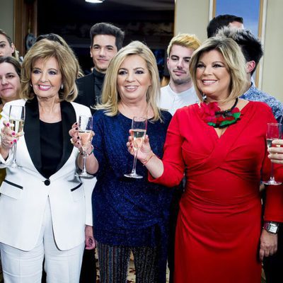 Las Campos brindan con los periodistas