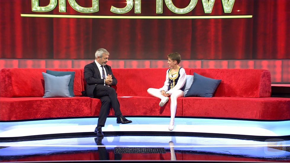 Carlos Sobera junto a Guillem en 'Little Big Show'