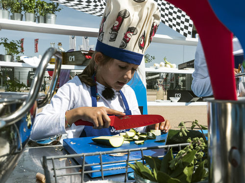 María cocina en Motorland en el tercer programa de 'Masterchef Junior 5'