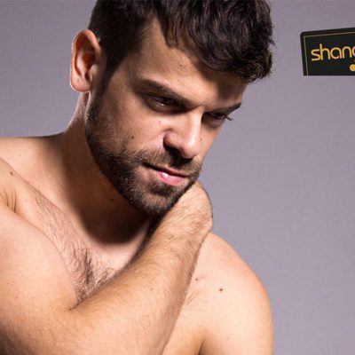 Ricky Merino, de 'OT 2017', posa semidesnudo en Shangay