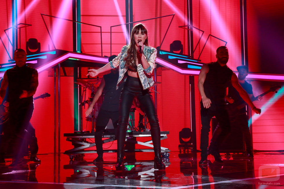 Aitana interpreta "¡Chas! y aparezco a tu lado" en la Gala 9 de 'OT 2017'
