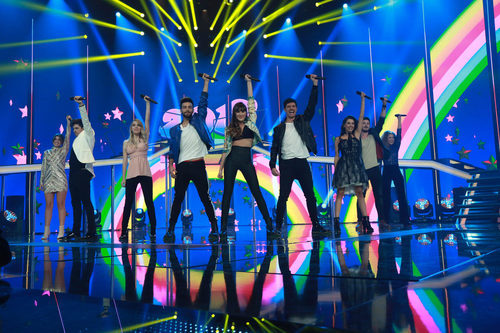 Los concursantes de 'OT 2017' cantan "Hoy puede ser un gran día" en la Gala 9