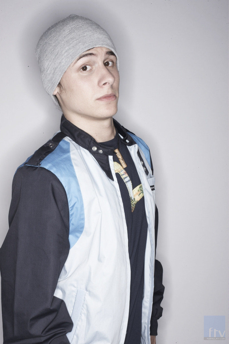Álex Hernández en una foto promocional de 'HKM'