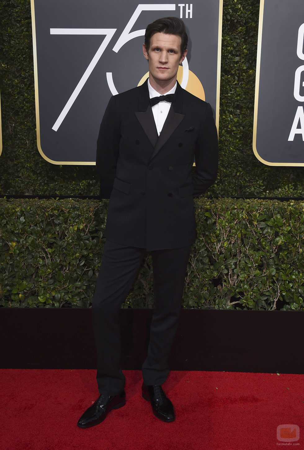 Matt Smith posa en la alfombra roja de los Globos de Oro 2018