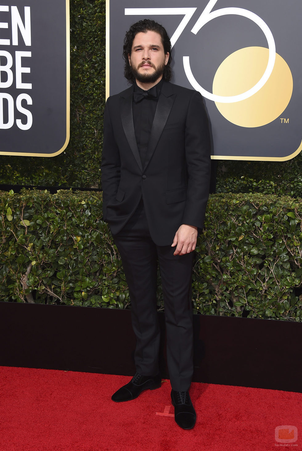Kit Harington posa en la alfombra roja de los Globos de Oro 2018
