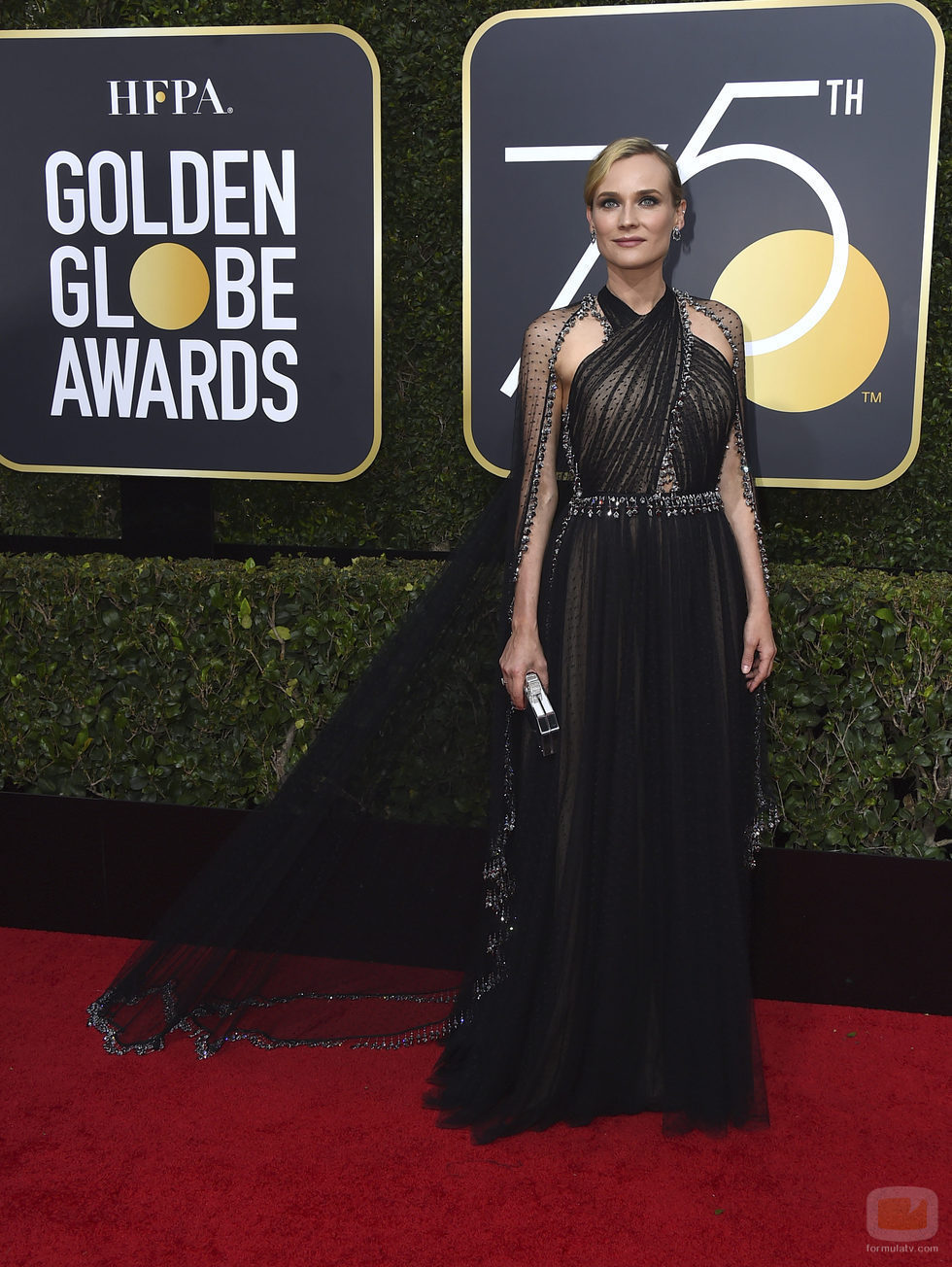 Diane Kruger posa en la alfombra roja de los Globos de Oro 2018