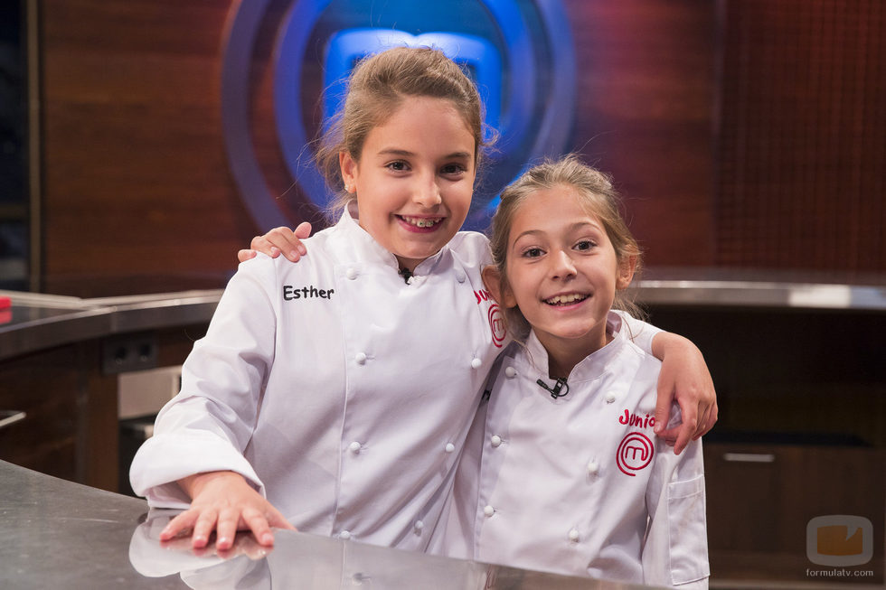 Esther y María en la final de 'MasterChef Junior 5'