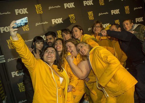 El reparto se divierte en la presentación de la tercera temporada de 'Vis a vis'