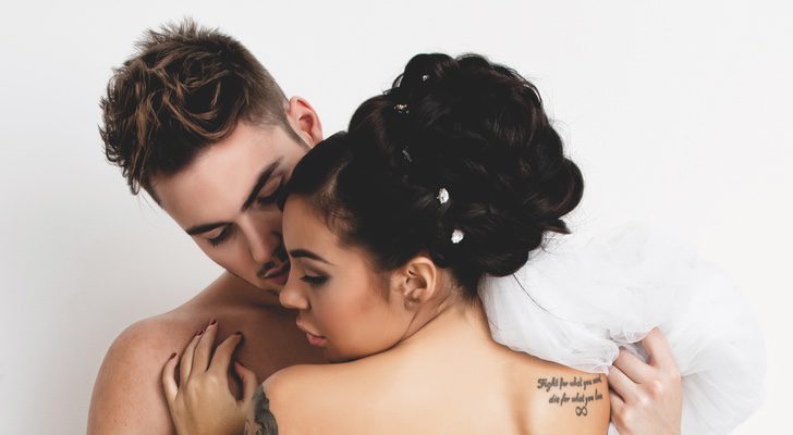 Jaime y Sonia de '¿Quién quiere casarse con mi hijo?' posan desnudos de espaldas en Primera Línea