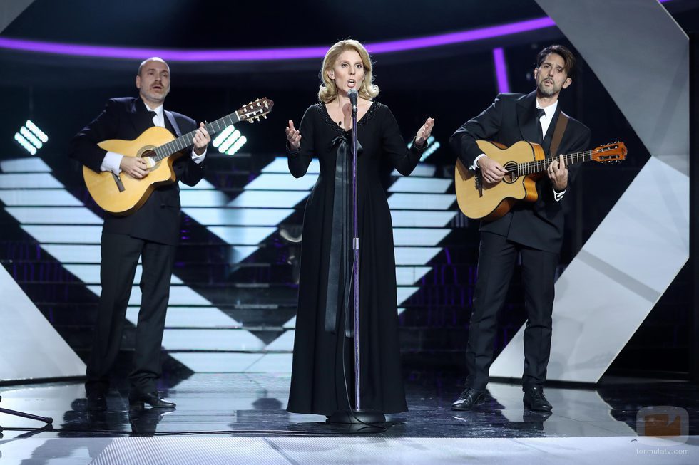 Diana Navarro interpreta "El rosario de mi madre" de María Dolores Pradera en la gala 14 de 'Tu cara me suena'