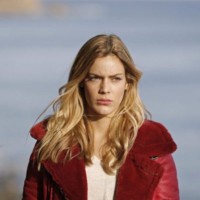 Alejandra Onieva cerca del mar en 'Presunto culpable'