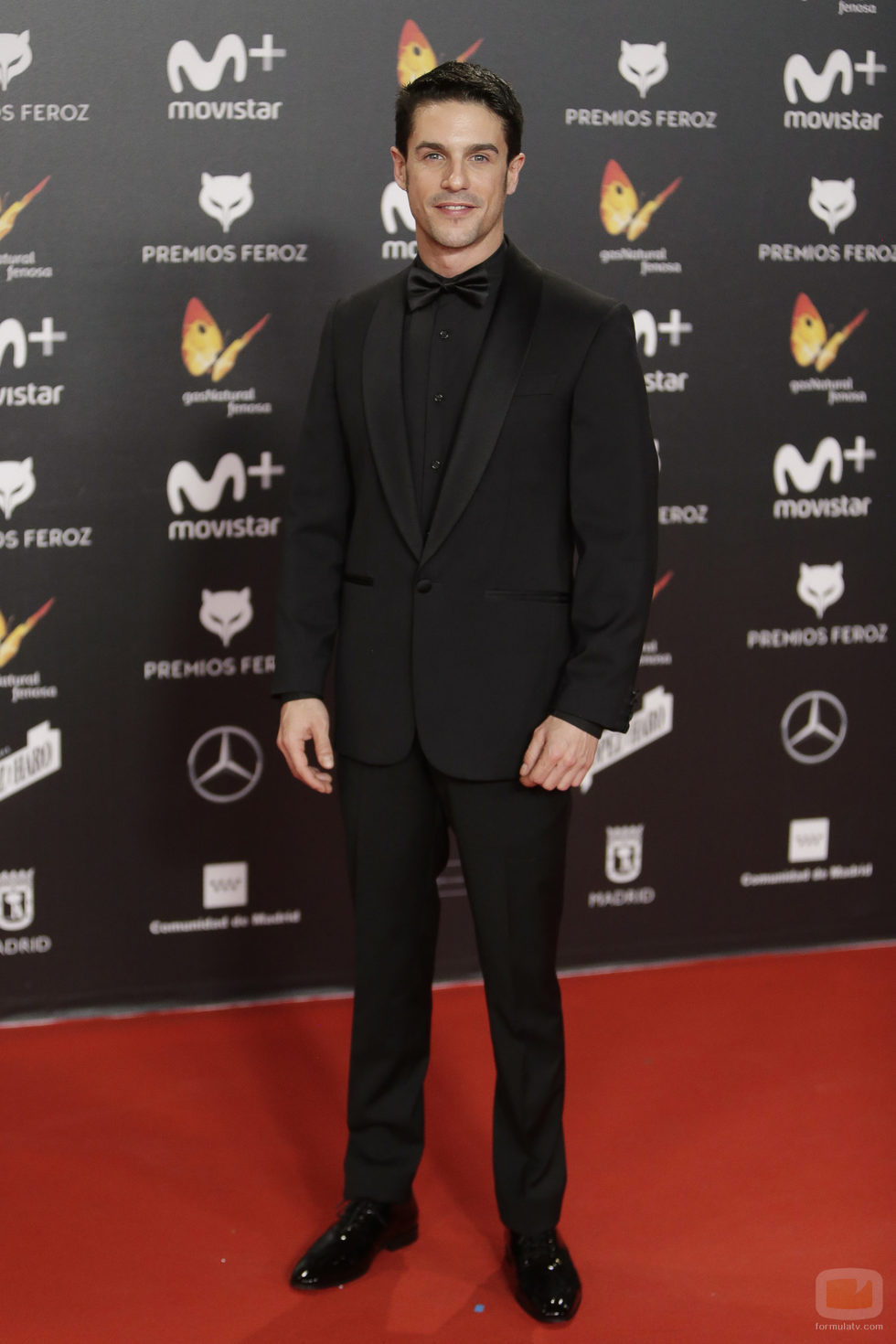Alejo Sauras posa en la alfombra roja de los Premios Feroz 2018