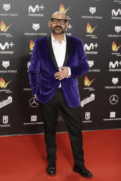 José Corbacho posa en la alfombra roja de los Premios Feroz 2018