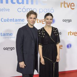 Carlos Cuevas e Irene Visedo en el preestreno de la temporada 19 de 'Cuéntame cómo pasó'