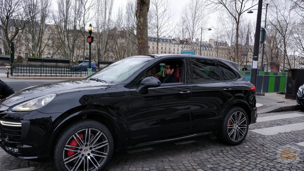 Miguel Ángel Muñoz dentro del coche en el rodaje de 'Presunto culpable'