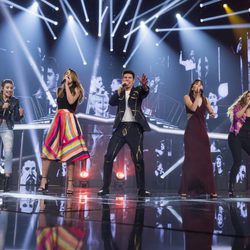 Los finalistas cantan "Camina" en la Gala de Eurovisión de 'OT 2017'