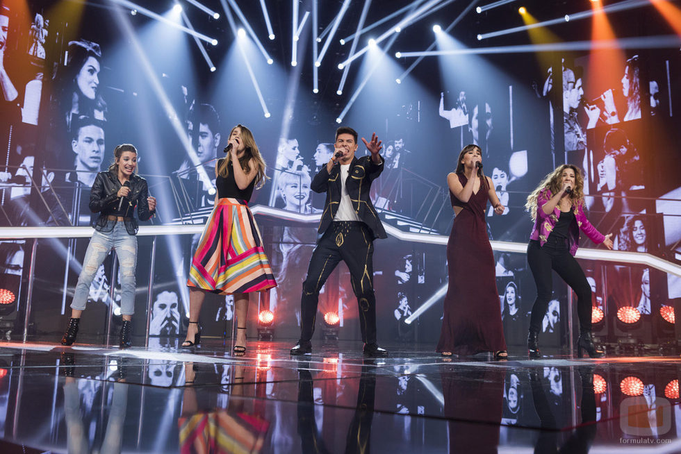 Los finalistas cantan "Camina" en la Gala de Eurovisión de 'OT 2017'