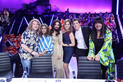 El jurado, Manel Fuentes y Pastora Soler en la Gala de Eurovisión de 'Tu cara me suena'