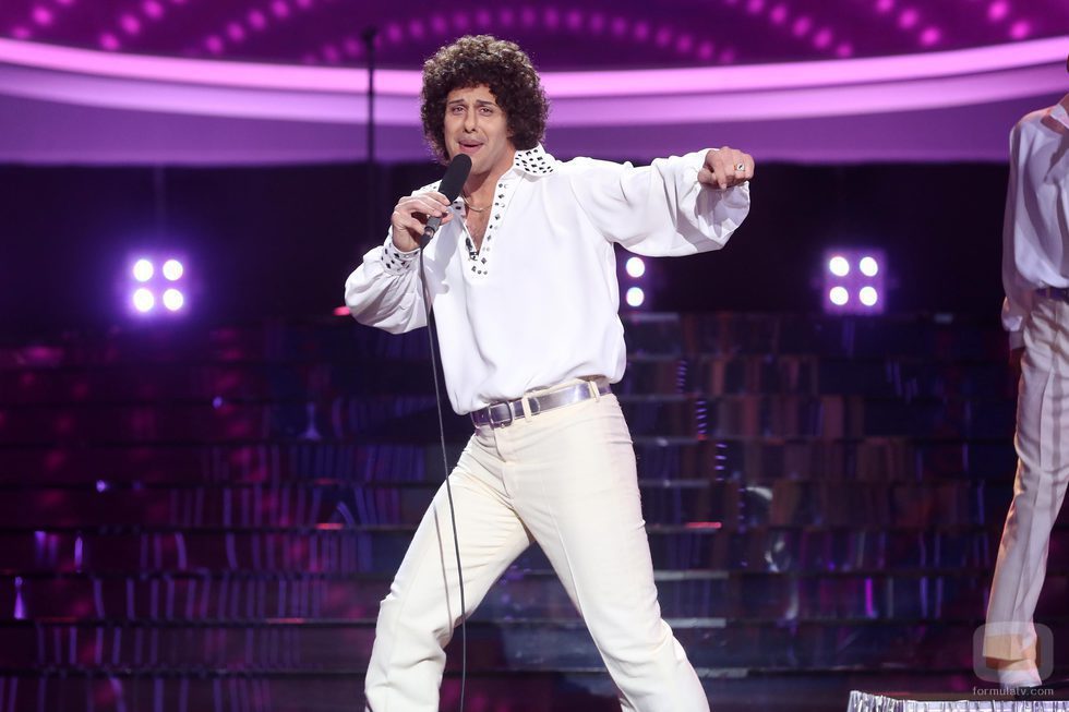David Amor interpreta "A-ba-ni-bi", de Izhar Cohen, en la gala de Eurovisión de 'Tu cara me suena'