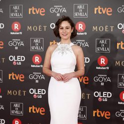 Aida Folch posa en la alfombra roja de los Premios Goya 2018
