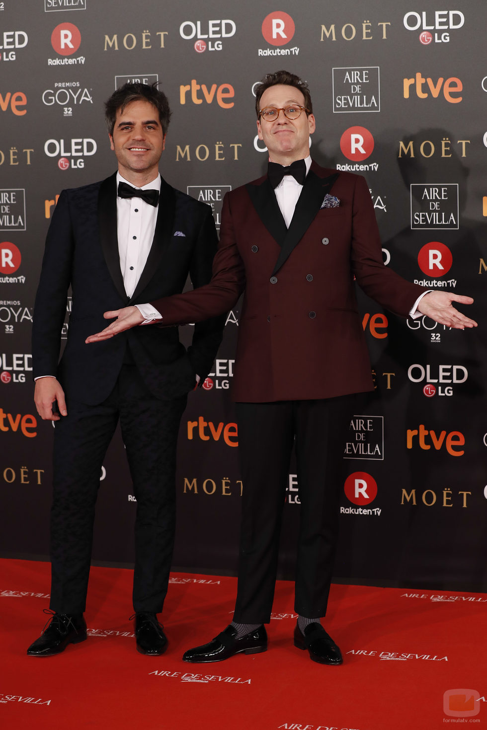 Joaquín Reyes y Ernesto Sevilla posan en la alfombra roja de los Premios Goya 2018