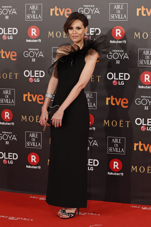 Elena Ballesteros posa en la alfombra roja de los Premios Goya 2018