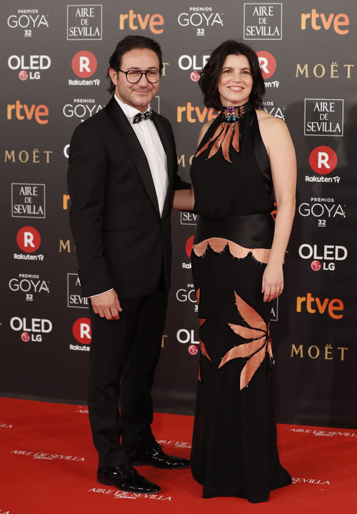 Carlos Santos y Laia Marull en la alfombra roja de los Goya 2018