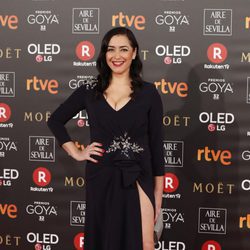 María Isasi posa en la alfombra roja de los Premios Goya 2018
