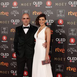 Luis Tosar y María Luisa Mayol posan en la alfombra roja de los Premios Goya 2018