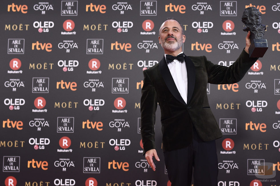 Javier Gutiérrez posa con el premio a Mejor Actor Protagonista en los Goya 2018