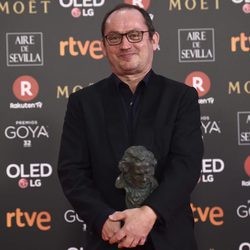 Pascal Gaigne posa con el premio a Mejor Música Original en los Goya 2018