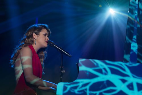 Amaia interpreta "Miedo" a piano en la gran Final de 'OT 2017'