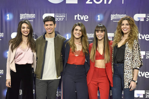 Los cinco finalistas de 'OT 2017' posan para los medios