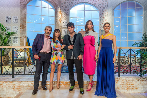 Raquel Sánchez Silva y el jurado de 'Maestros de la costura', con Eugenia Silva