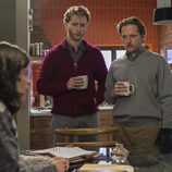 Toni y Samuel miran a una preocupada Inés en 'Cuéntame cómo pasó'