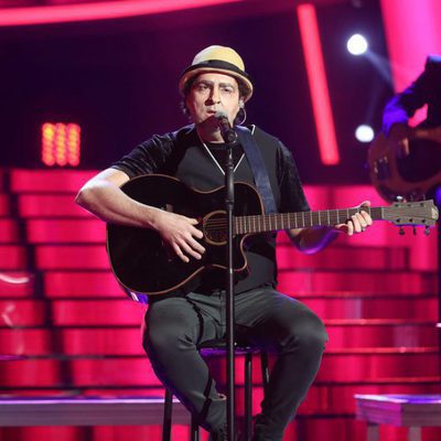 Raúl Pérez como Joaquín Sabina en la gala 17 de 'Tu cara me suena'