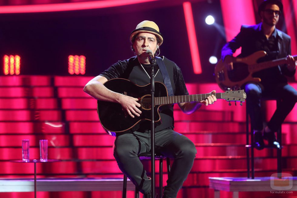 Raúl Pérez como Joaquín Sabina en la gala 17 de 'Tu cara me suena'