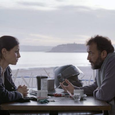 Ana Álvarez y José Luis García Pérez en el primer capítulo de 'La verdad'