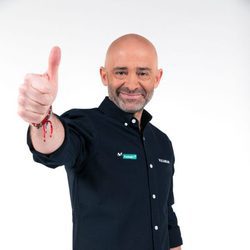 Antonio Lobato levanta el pulgar por su incorporación al equipo de Movistar F1
